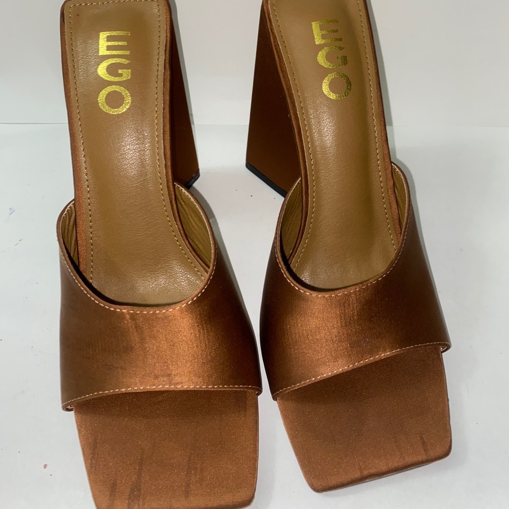 Mules - Picture 2 of 2